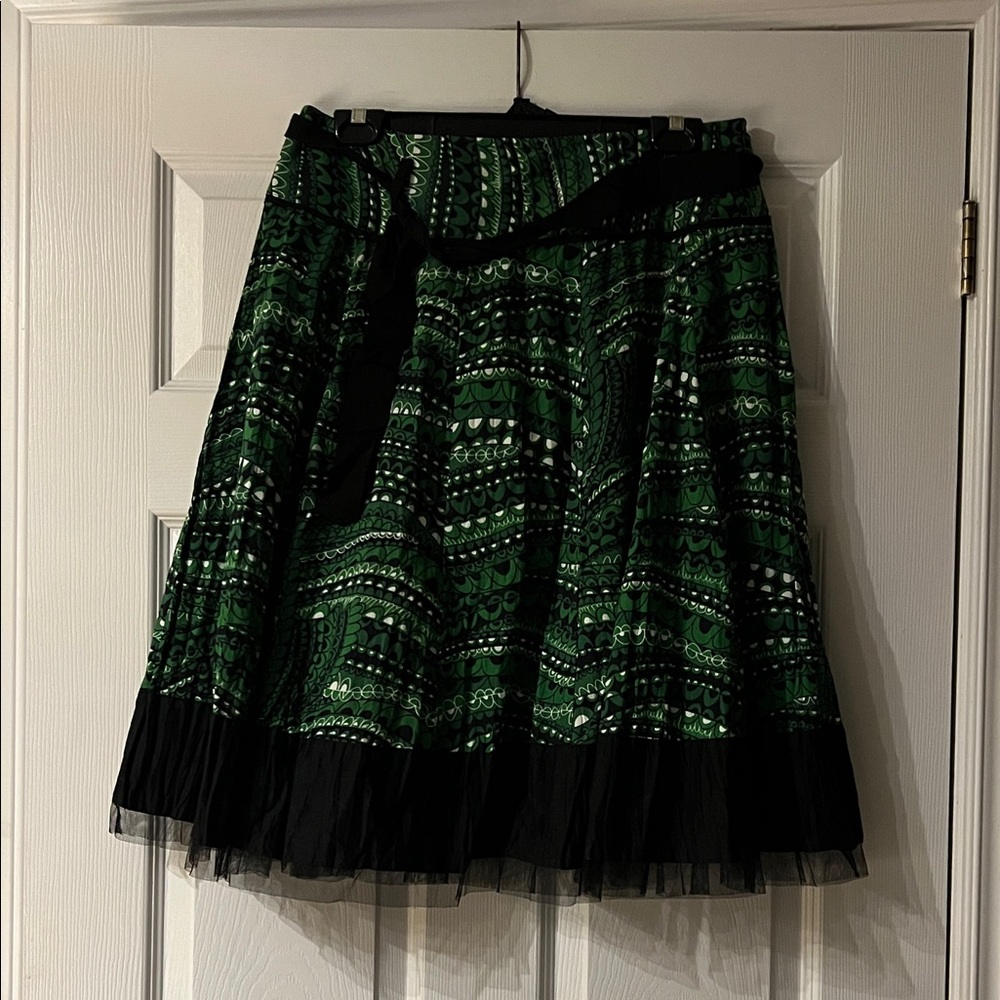 Peter Nygard Green and Black Patterned A-Line Skirt - Picture 1 of 6